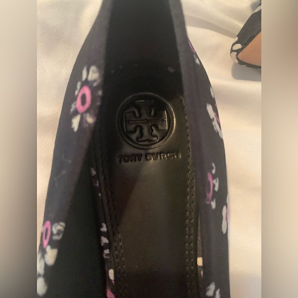 New Tory Burch Rosalind bow flats. Size 7 - Picture 3 of 3